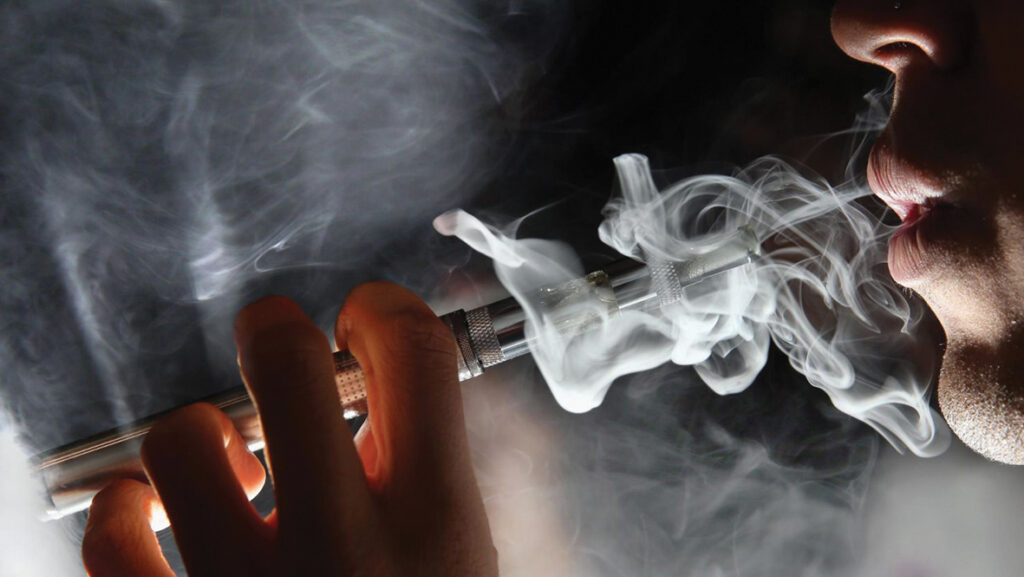 Epidemia e dmshme e cigareve elektronike | Revista Monitor