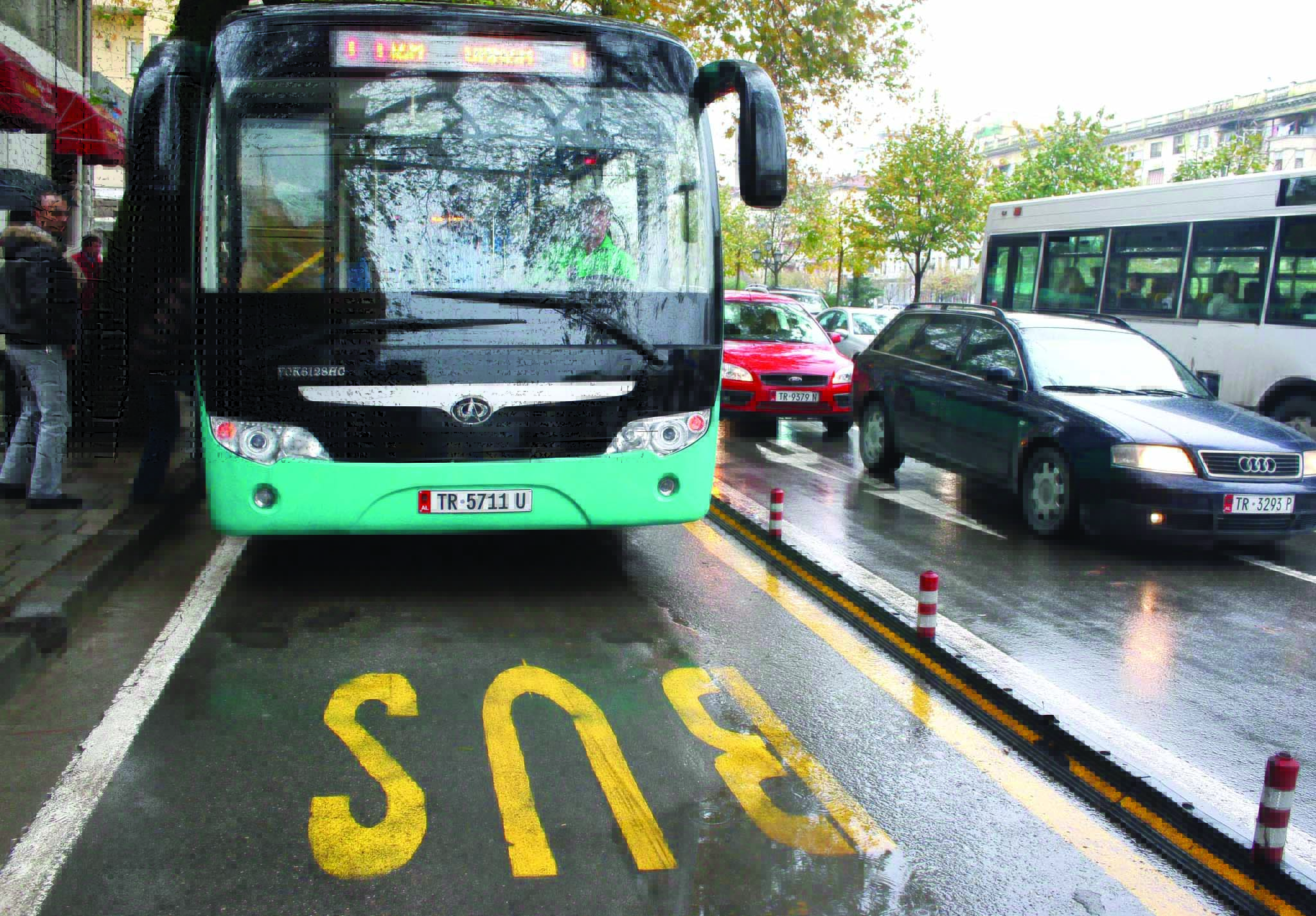 Protestat prekin transportin urban  Shoqata letër Bashkisë së Tiranës për njohjen e kompensimit