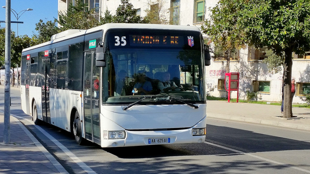 Foto nga burimi: Transporti publik kërkon përjashtim nga taksa e re e qarkullimit dhe akciza, propozon TVSH 6%