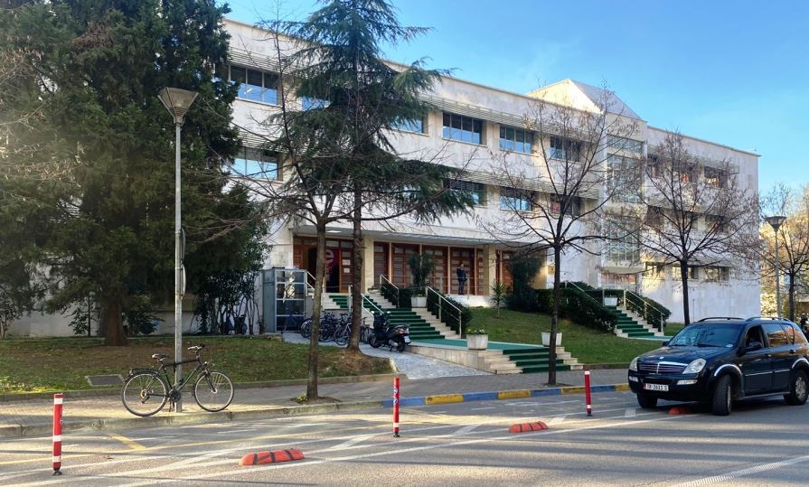 AKSHI dhe administrata tani mund të mbeten dhe pa internet  ankimohet sërish tenderi 4 8 mln euro