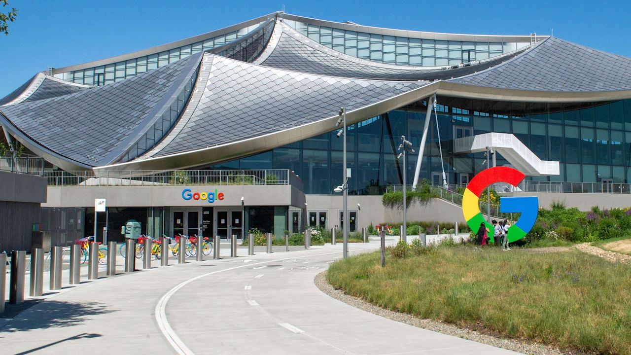 Foto nga burimi: Alphabet humbet 10% në bursë, investimet në inteligjencën artificiale rëndojnë financat