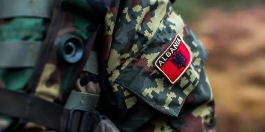 Foto nga burimi: ProEksport Albania kundërshton kundërshton favorizimin e Guna Tactical për uniformat shtetërore