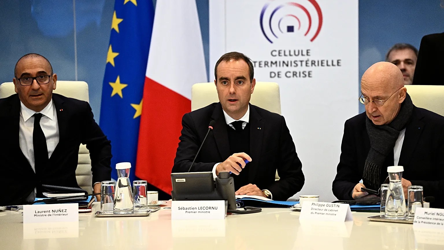Foto nga burimi: Kryeministri francez Lecornu u kërkon autoriteteve rajonale vendosjen e shtetrrethimit të pjesshëm
